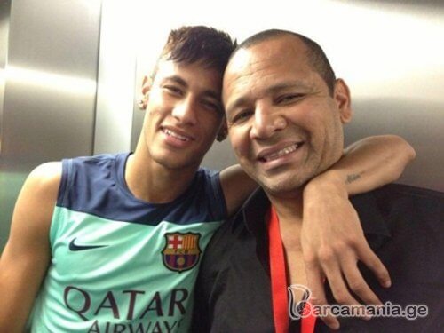 ნეიმარის მამა: მესი, სუარესი, რაკიტიჩი და პიკე ჩემი შვილის გადარწმუნებას ცდილობდნენ