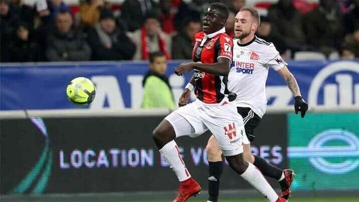 "ბარსელონა" "ნიცას" 19 წლის მცველს დააკვირდა