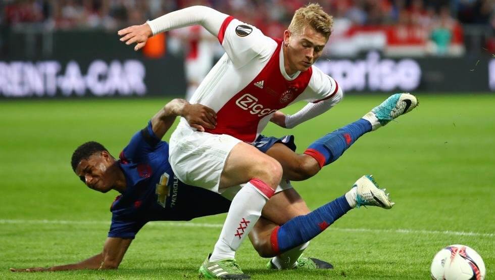 "ბარსელონა" ევროპულ გრანდებთან ერთად დე ლიგტისთვის იბრძვის