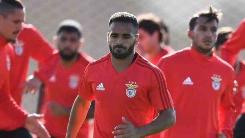 დუგლასი "ბარსელონაში" დაბრუნებისთვის ემზადება