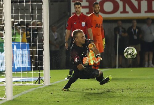 იასპერ სილესენი 2 კვირას იუქმებს