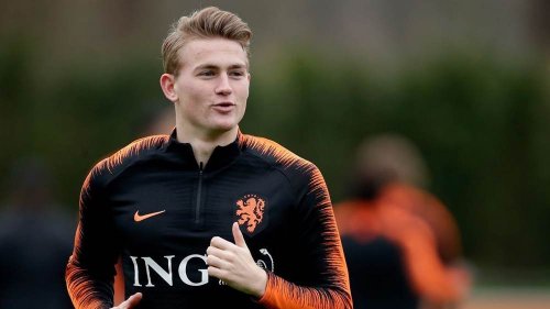 მატიას დე ლიხტმა ორ კლუბს უთხრა, რომ "მხოლოდ" მათ შემადგენლობაში სურს თამაში