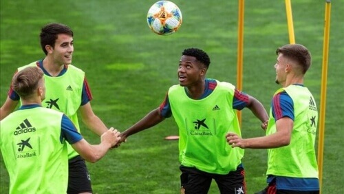 ანსუ ფატიმ ესპანეთთან ერთად პირველად ივარჯიშა