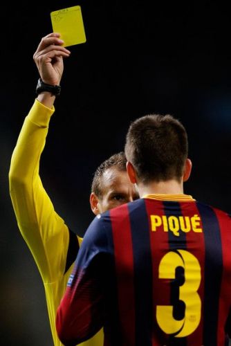 ჟერარ პიკემ, მიმდინარე სეზონში, 13 ყვითელი ბარათი მიიღო