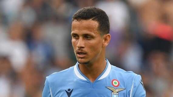 "ბარსელონა" ბრაზილიელ მცველს აკვირდება