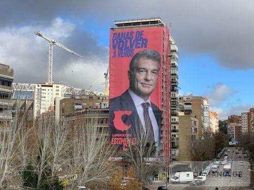 "სანტიაგო ბერნაბეუსთან" ჟოან ლაპორტას ბანერი გამოჩნდა