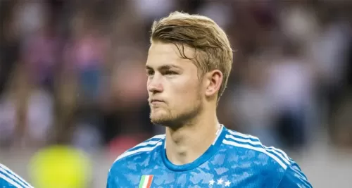 მატიას დე ლიხტს ბარსელონაში თამაში სურს