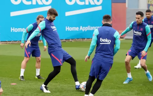 ჟერარ პიკე გუნდთან ერთად ვარჯიშობს