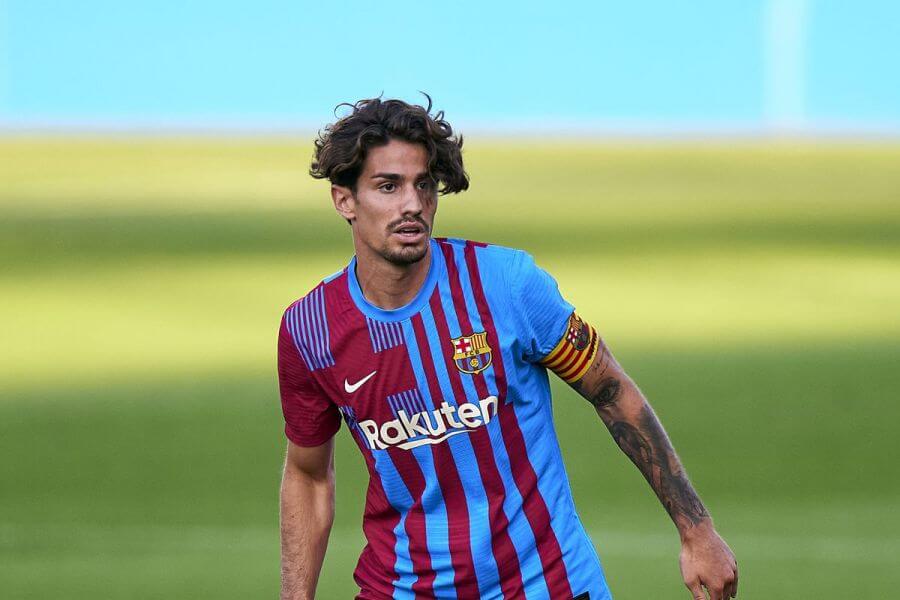 ალექს კოლიადო ბარსელონაში რჩება