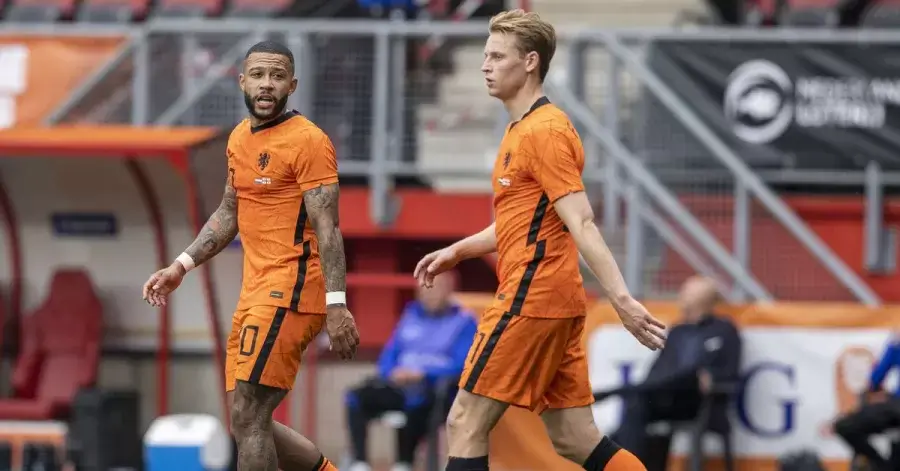 მემფისი და ფრენკი დე იონგი ნიდერლანდების ნაკრების ძირითადში მოხვდნენ