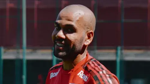 დანი ალვესი ბარსელონაში იმყოფება