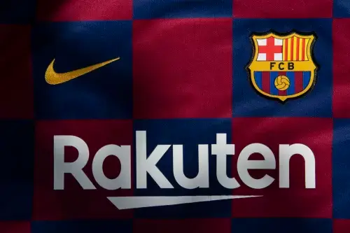 ბარსელონა მოლაპარაკებებს 3 კომპანიასთან აწარმოებს