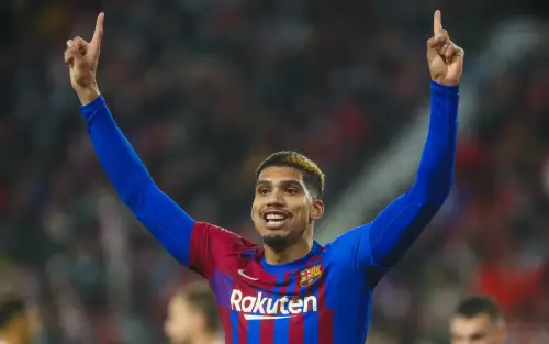 რონალდ არაუხო ბარსელონას კონტრაქტის უპრეცედენტო პირობებს სთავაზობს | Sport