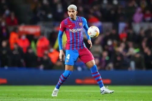 არაუხომ გადაწყვიტა, დათმობაზე წავიდეს და ბარსას შეთავაზებას დათანხმდეს