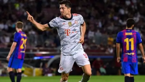 პოლონური მედია: ლევანდოვსკიმ ბაიერნს აცნობა, რომ ბარსელონაში გადადის