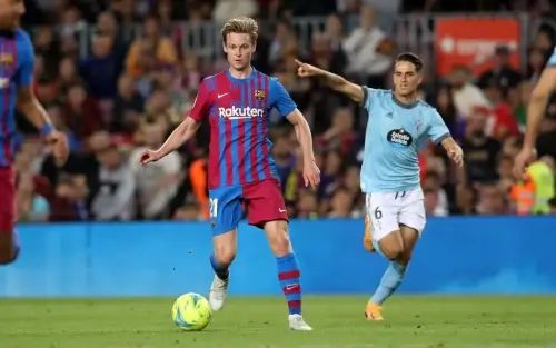 ბარსელონა და მანჩესტერი შეთანხმდნენ, მაგრამ დე იონგს ჩემპიონთა ლიგაზე თამაში სურს