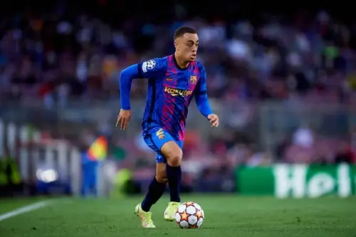 ჩავი ერნანდესი დანი ალვესზე წინ სერჟინიო დესტს აყენებს