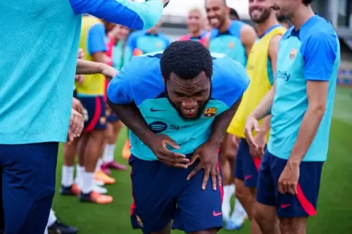 ფრანკ კესიეს პირველი დღე ბარსელონაში | ვიდეო