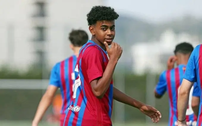 ვინ არის ლამინე იამალი, რომელმაც დღეს პირველ გუნდთან ერთად ივარჯიშა?