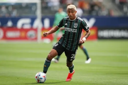 ბარსელონა ხულიან არაუხოს იჯარით აყვანაზე მუშაობს