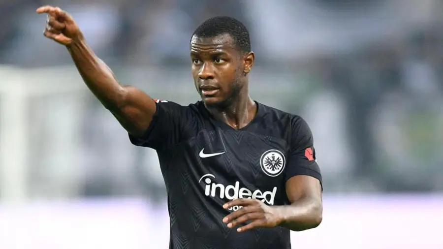 ბარსელონამ ფრანგი მცველის უფასოდ დამატებაზე შეთანხმებას მიაღწია