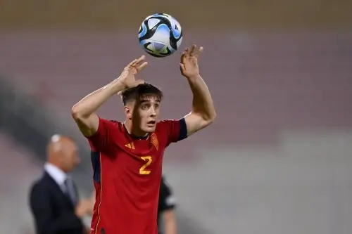 მარჯვენა მცველის პოზიციაზე დეკუს პრიორიტეტი ივან ფრესნედაა