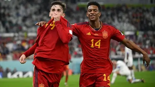 გავი, ბალდე და ტორესი ესპანეთის ნაკრების ძირითადში მოხვდნენ