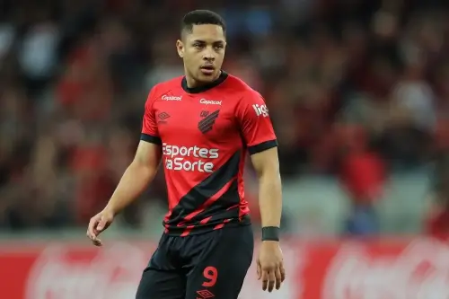 ბარსელონას იანვარში ვიტორ როკეს დარეგისტრირება შეუძლია