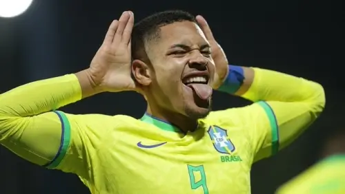 ალექსანდრე მატოსი: ვიტორ როკე რონალდო ნაზარიოს ჰგავს