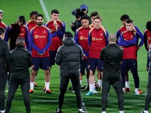 ვარჯიშამდე ჩავისა და მოთამაშეებს შორის ხანგრძლივი შეხვედრა იყო