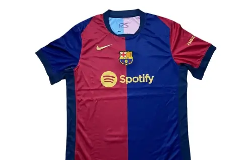 ბარსელონას ოფიციალური საშინაო ფორმა 2024/25 წლების სეზონში