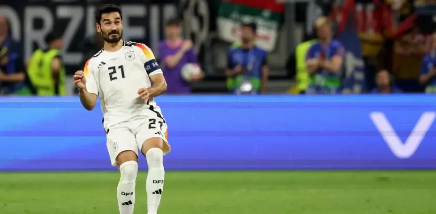 ილქაი გიუნდოგანი უსახლკაროებს ფინანსურად დაეხმარა