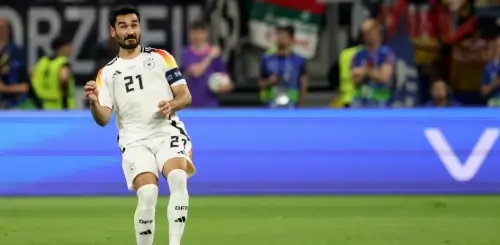 ილქაი გიუნდოგანი უსახლკაროებს ფინანსურად დაეხმარა