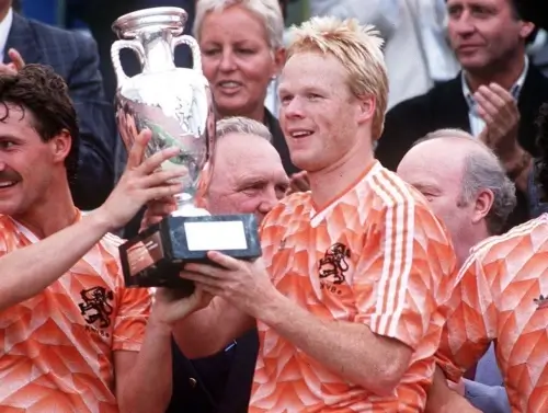 საუკეთესოები ევროზე - N8: რონალდ კუმანი და ანა ფრანკის დღიური